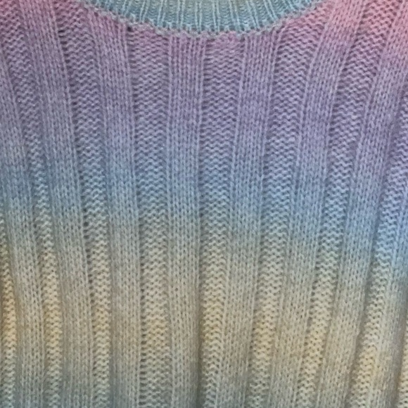 Evsie- Rainbow Sweater - Picture 2 of 5